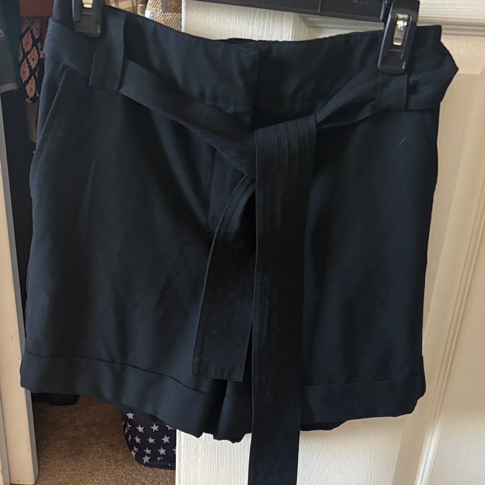 Rachel Zoe Women's Shorts w belt